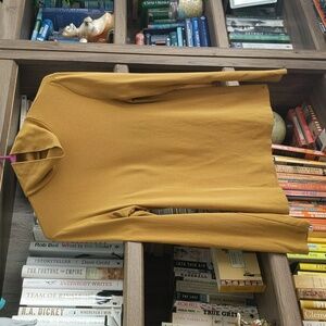 Uniqlo Lightweight Mockneck Long Sleeves